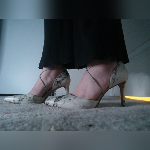 Heels - Picture 6 of 9